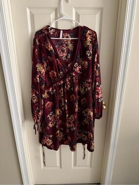 Burgundy Floral V-Neck Long Sleeve Dress